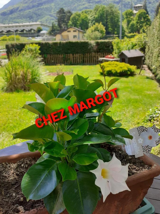 夏特林Chez Margot公寓 外观 照片